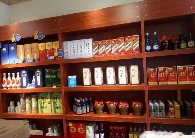 為何街邊的煙酒行很少有人進(jìn)店,還能經(jīng)營(yíng)?了解一下內(nèi)幕就知道